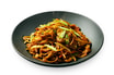 Hausgemachte Nudeln mit Rindfleisch und rotem Curry